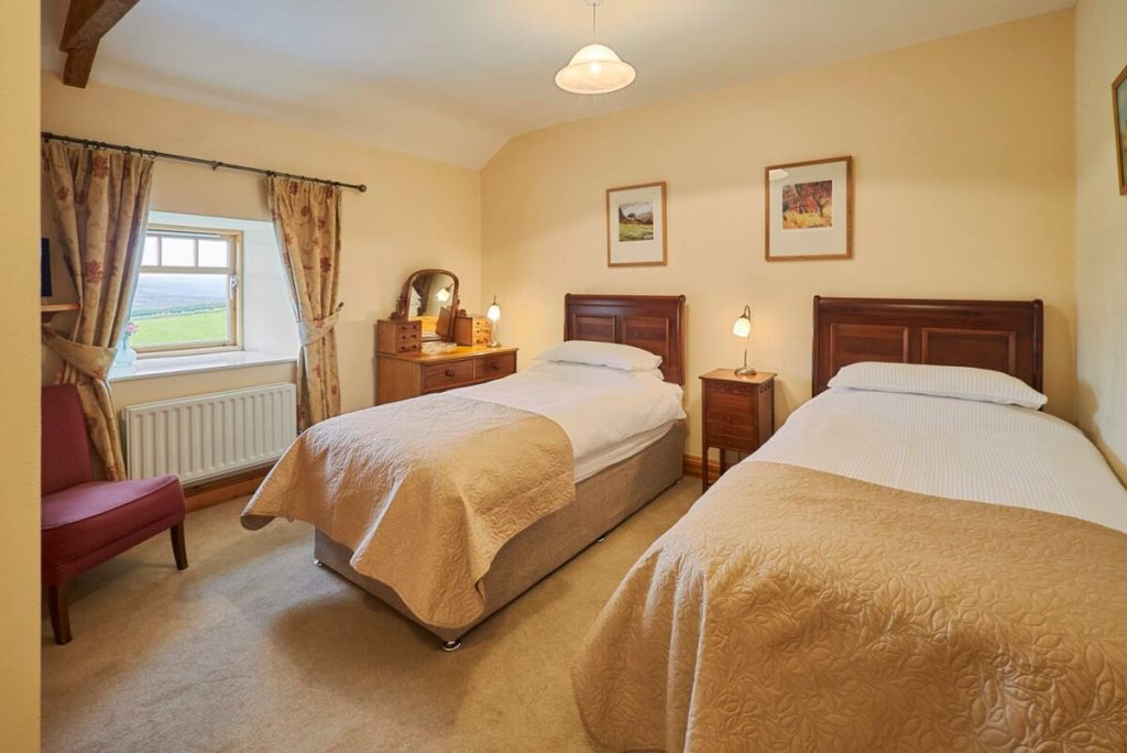 Twin Bedroom at The Granary self-catering apartment
